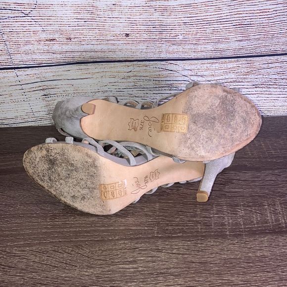 Women’s Joie Gray Strappy Heels Size 7.5 - Picture 11 of 11